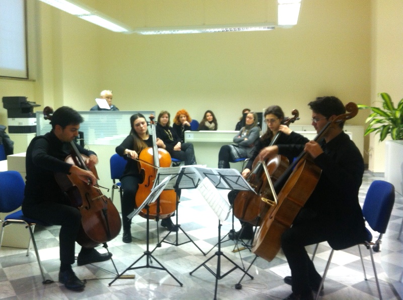 Piccolo concerto del quartetto d&#39;archi Spring Quartet composto da Giuditta Ara, Matilde Michelozzi, Leonardo Ascione e Francesco Canfailla
